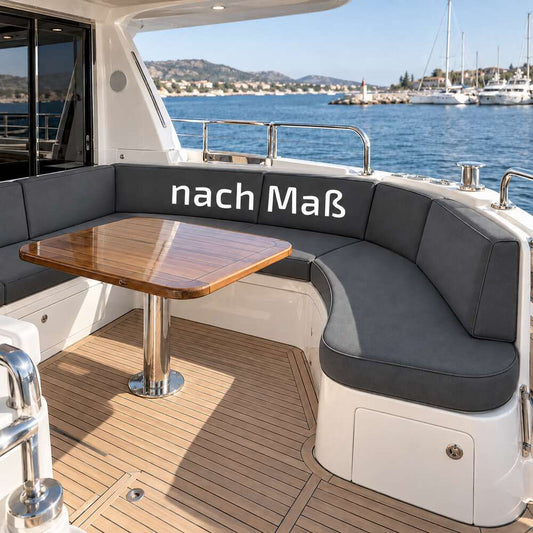 Bootspolster nach Maß in einer gebogenen Yacht-Sitzgruppe